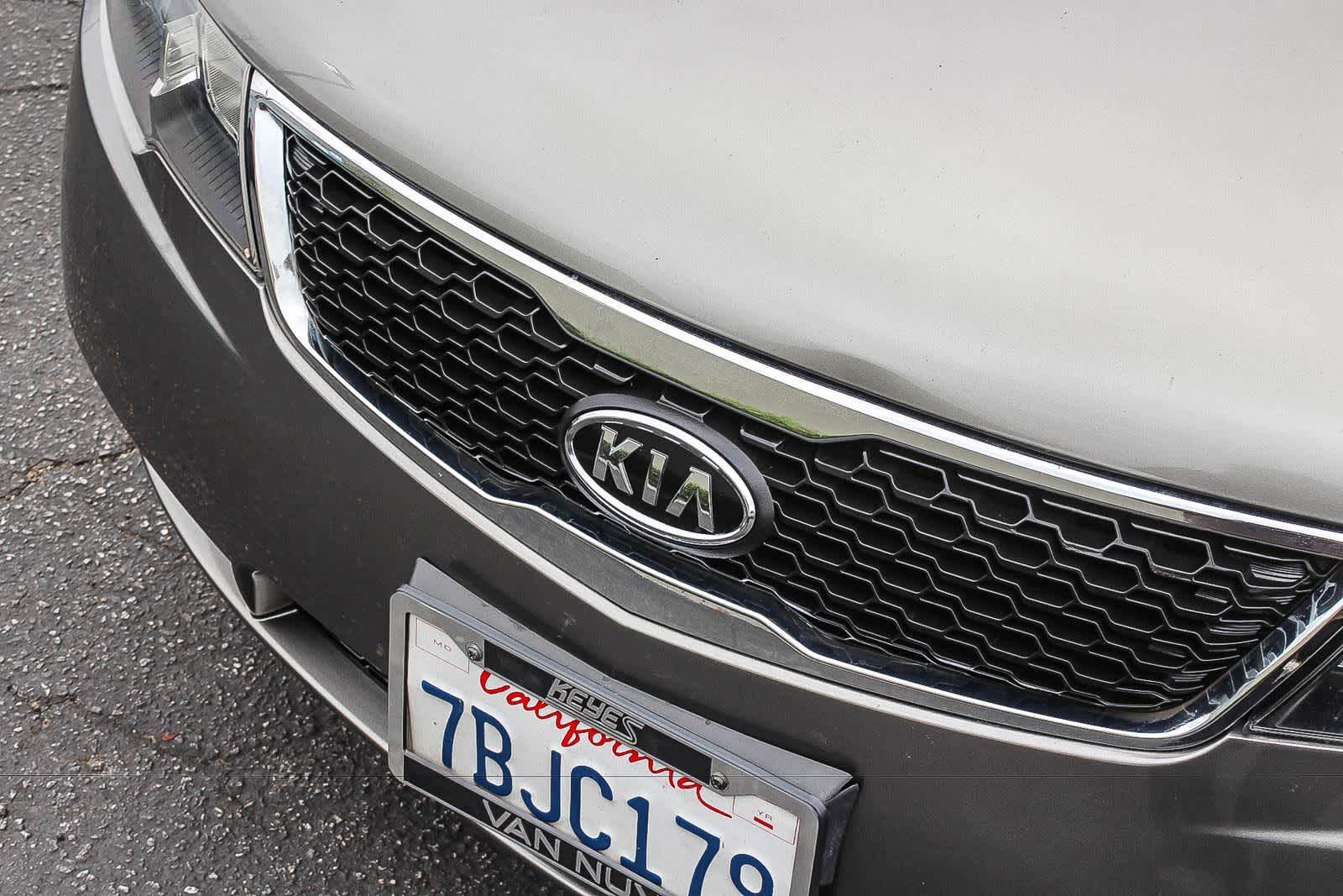 Thumbnail: 2012 Kia Forte - 16