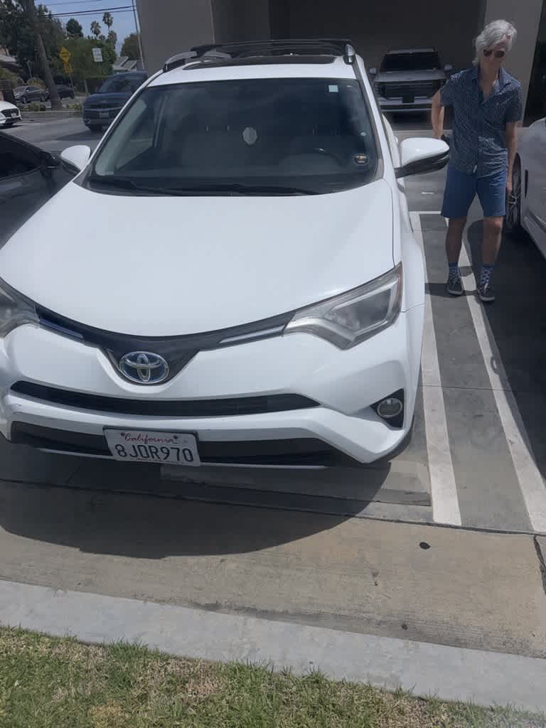 Thumbnail: 2016 Toyota RAV4 - 4