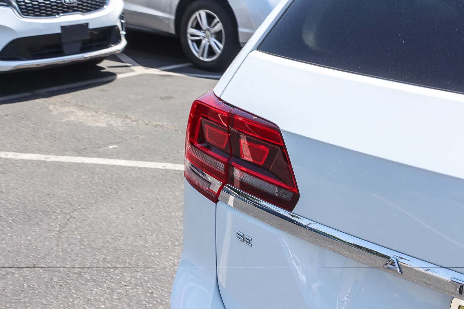 Thumbnail: 2019 Volkswagen Atlas - 8