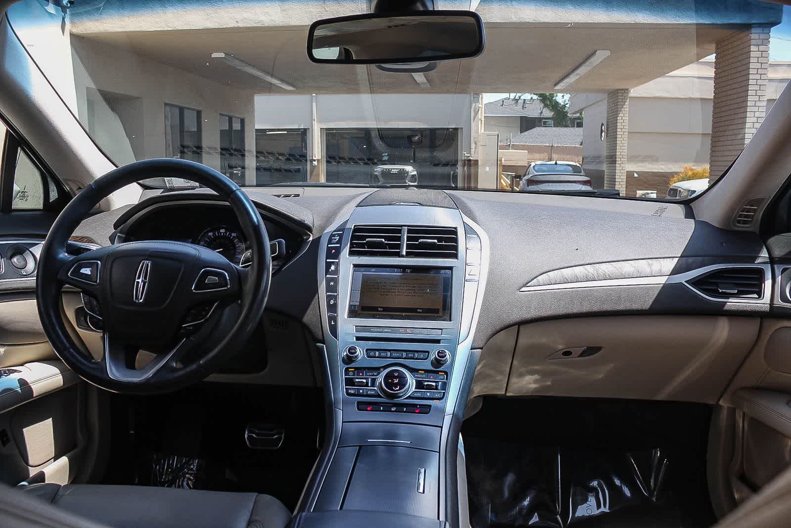 Thumbnail: 2019 Lincoln MKZ - 17