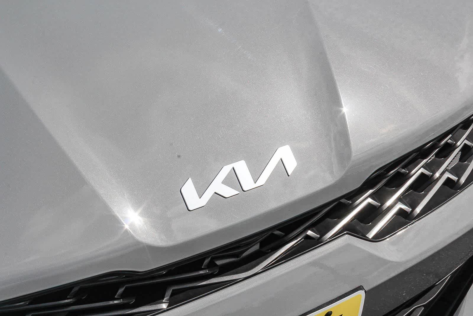 Thumbnail: 2023 Kia K5 - 16