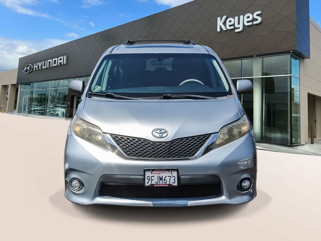 Used 2011 Toyota Sienna SE Van