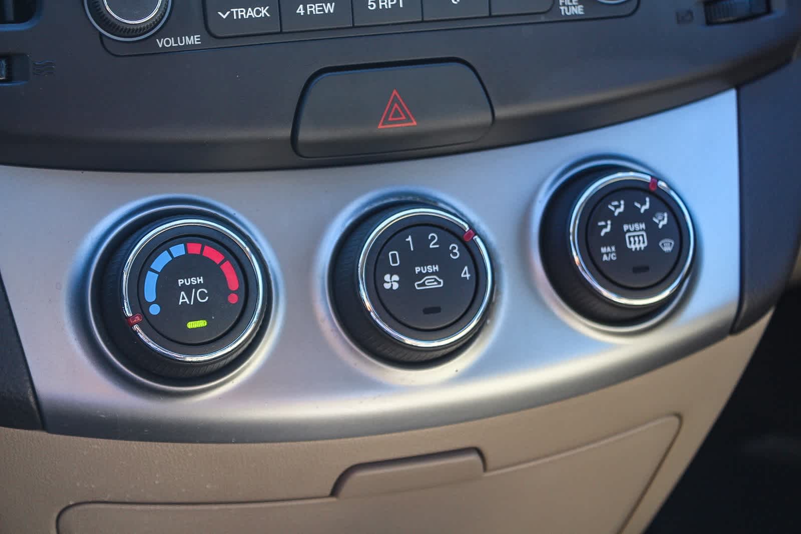 Thumbnail: 2010 Hyundai Elantra - 34