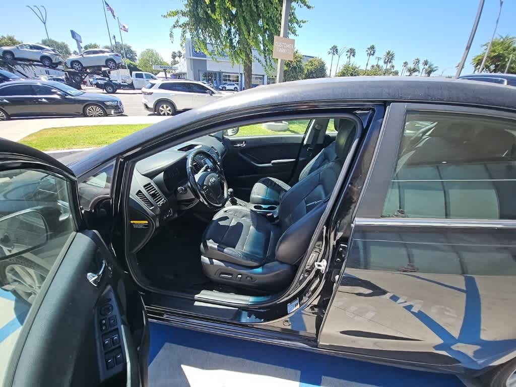 Thumbnail: 2015 Kia Forte - 15