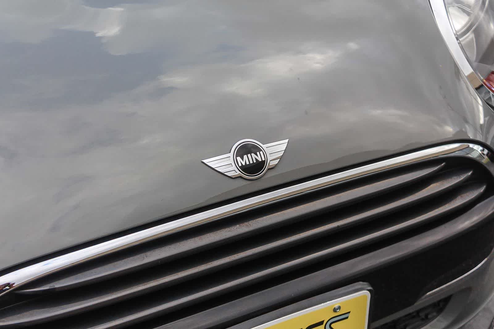 Thumbnail: 2017 MINI Cooper Hardtop - 16