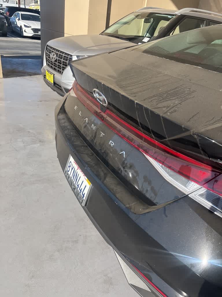 Thumbnail: 2022 Hyundai Elantra - 22