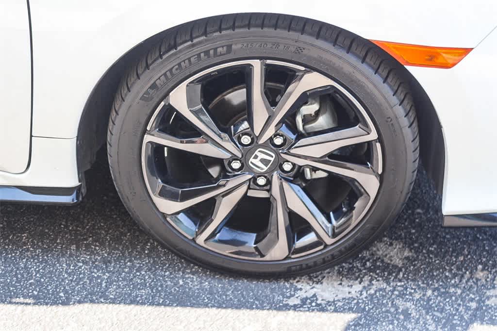 Thumbnail: 2018 Honda Civic - 9