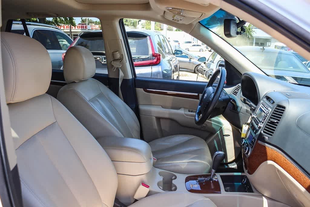 Thumbnail: 2009 Hyundai Santa Fe - 16