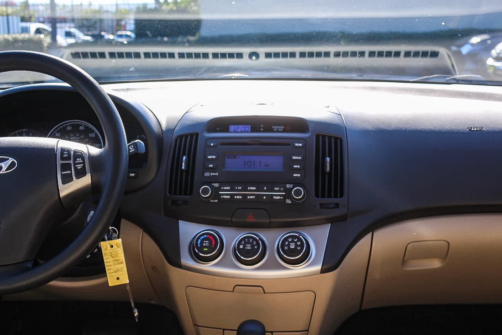 Thumbnail: 2010 Hyundai Elantra - 19