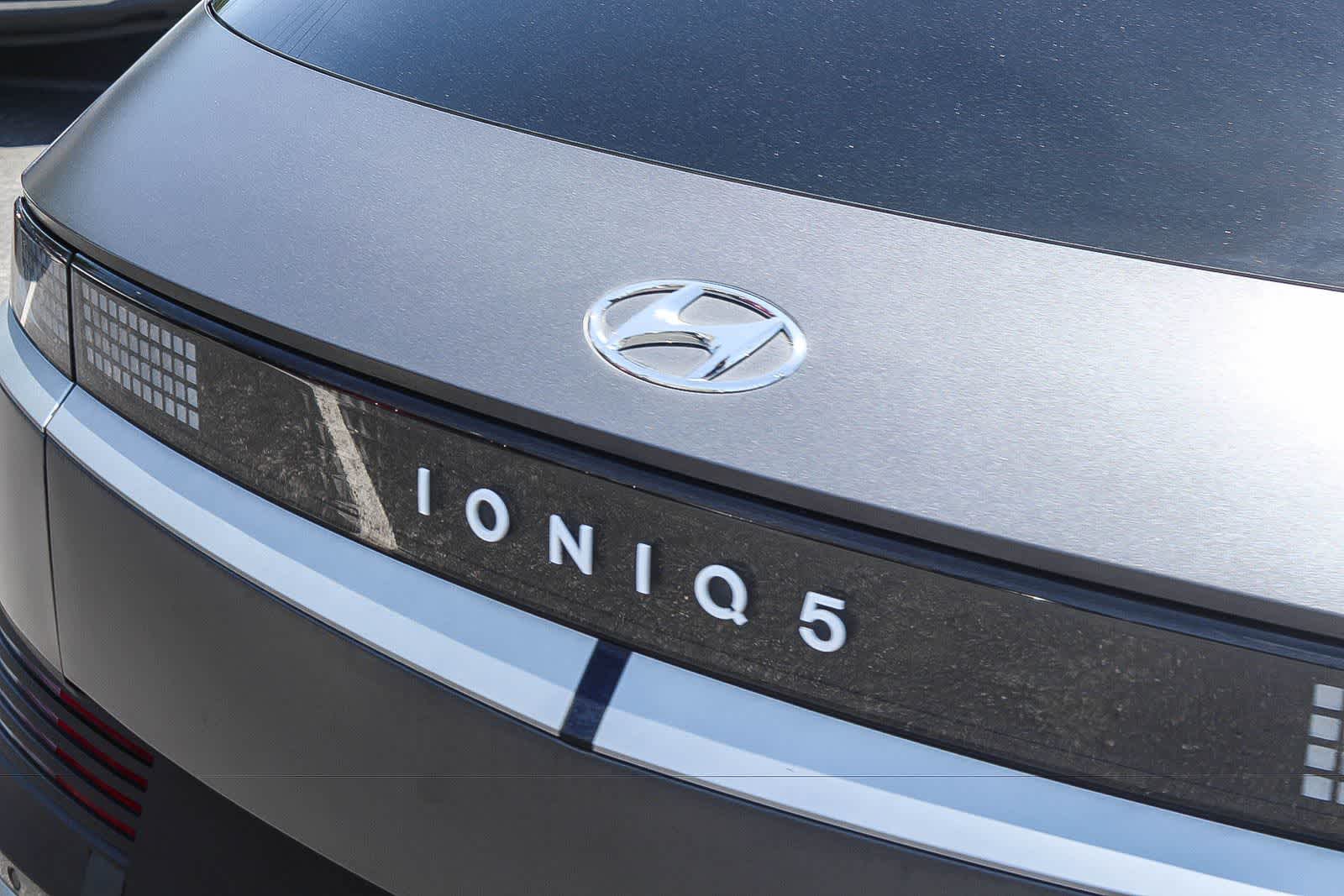 Thumbnail: 2023 Hyundai Ioniq 5 - 9