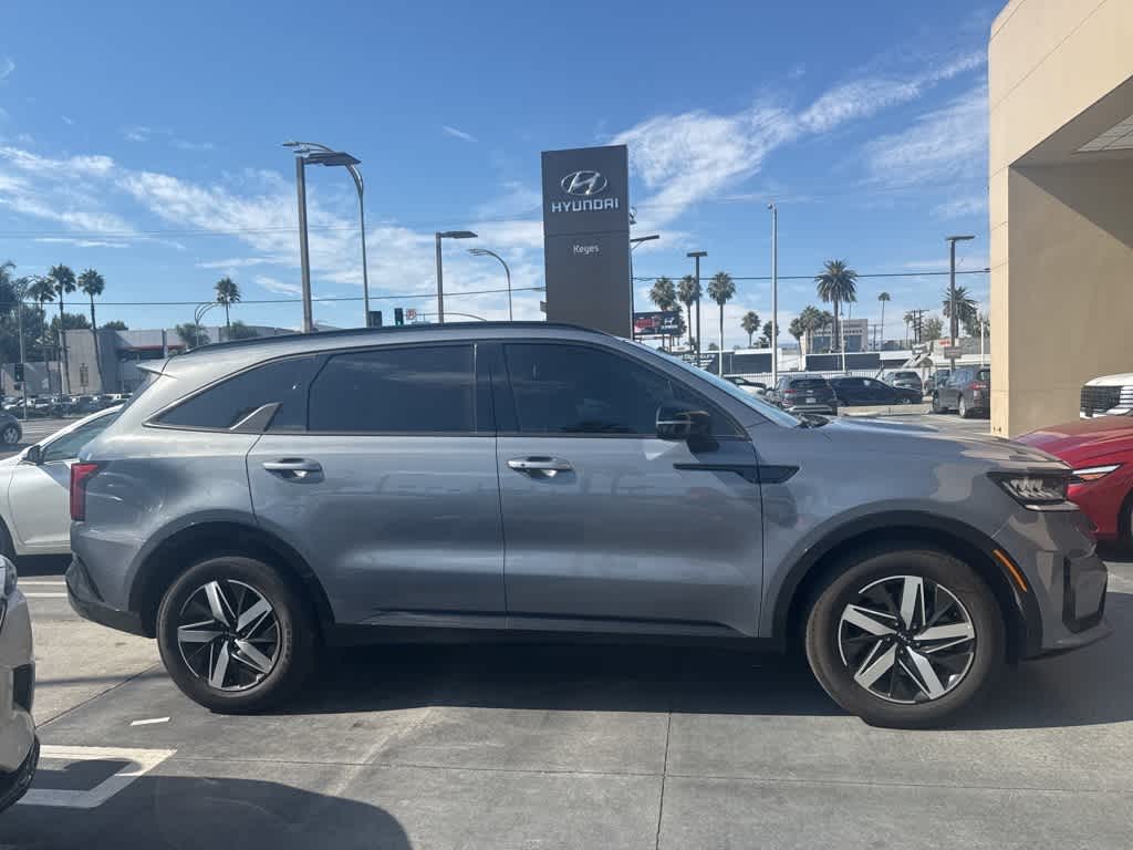 Thumbnail: 2022 Kia Sorento - 5