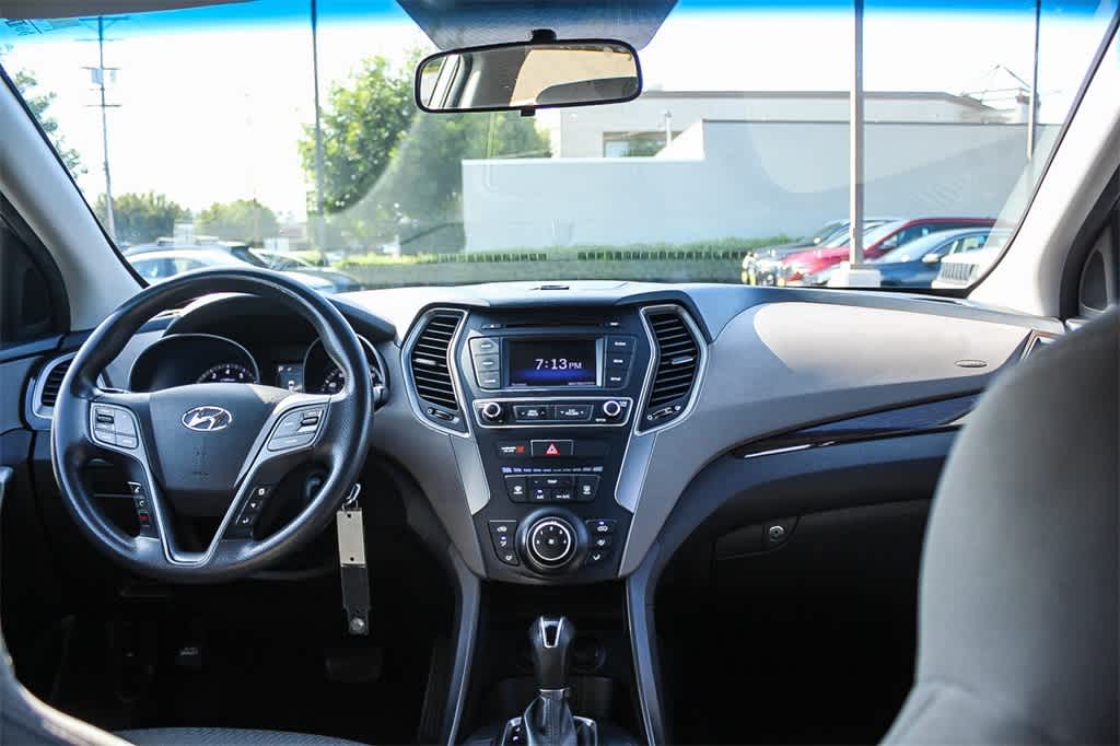 Thumbnail: 2017 Hyundai Santa Fe - 12