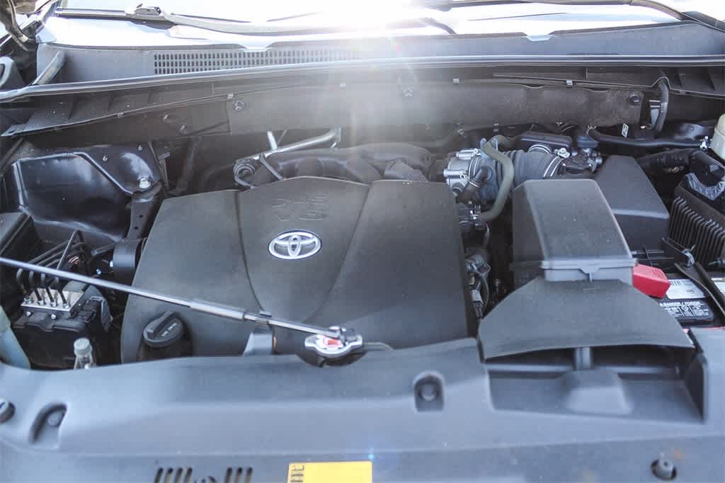 Thumbnail: 2018 Toyota Highlander - 26