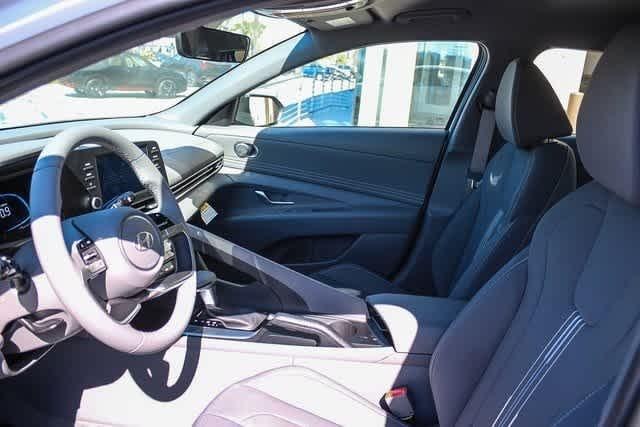Thumbnail: 2025 Hyundai Elantra - 19