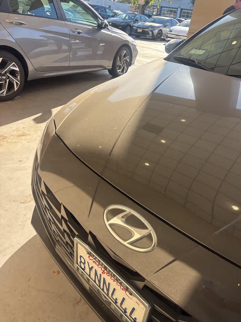 Thumbnail: 2022 Hyundai Elantra - 10