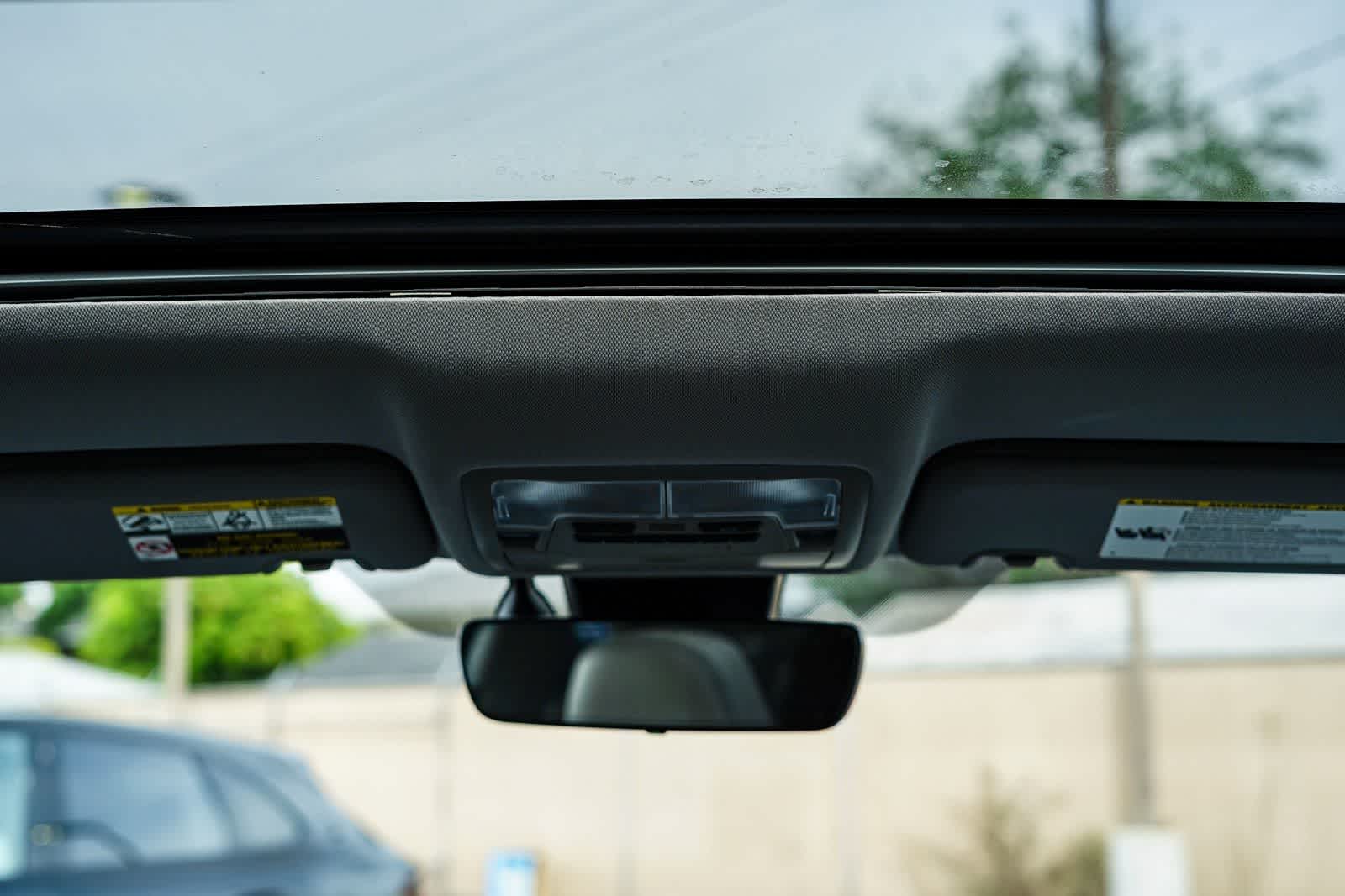 Thumbnail: 2017 Toyota Highlander - 14