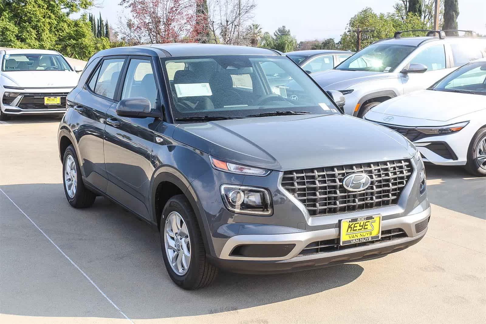 Thumbnail: 2026 Hyundai Venue - 3