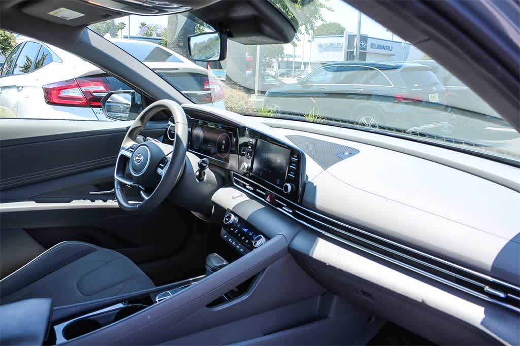 2022 Hyundai Elantra SEL 17