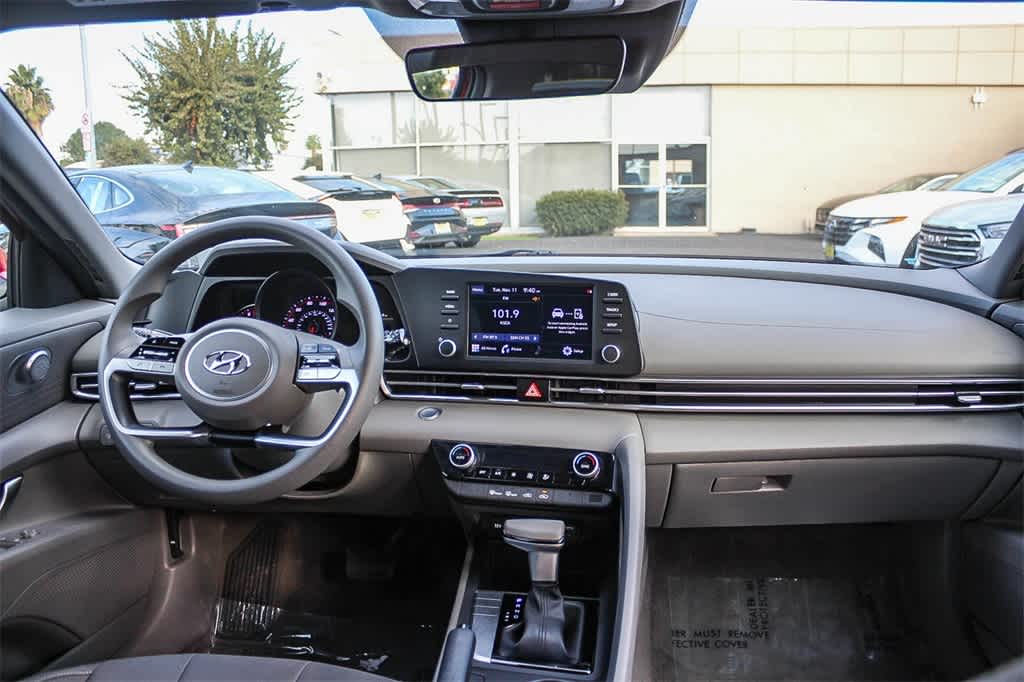 Thumbnail: 2023 Hyundai Elantra - 12