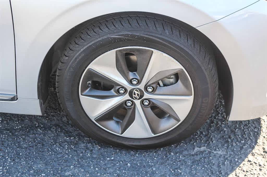 Thumbnail: 2019 Hyundai Ioniq - 9