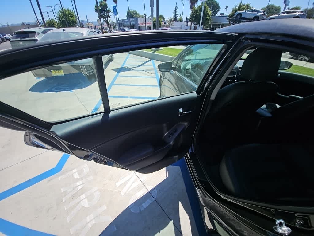 Thumbnail: 2015 Kia Forte - 16