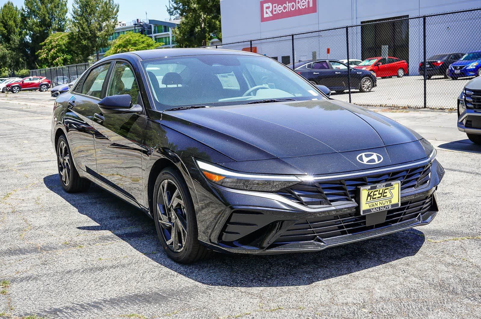 Thumbnail: 2026 Hyundai Elantra - 3
