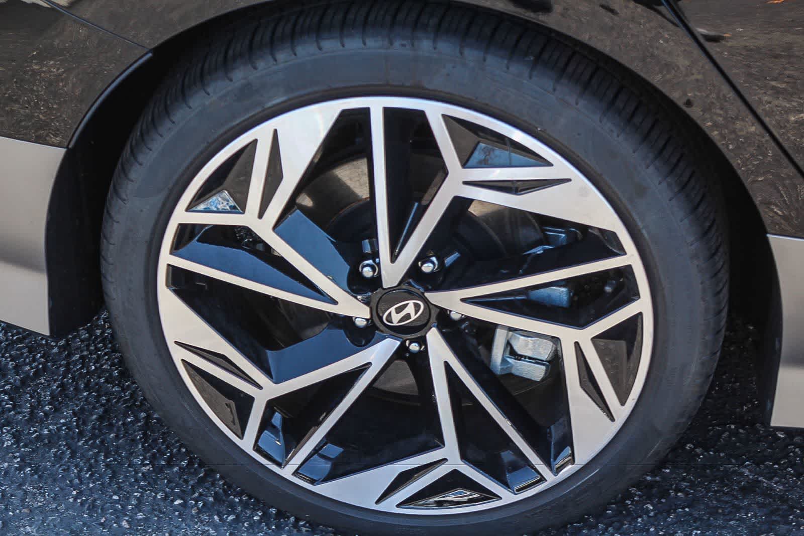 Thumbnail: 2024 Hyundai Ioniq 6 - 11