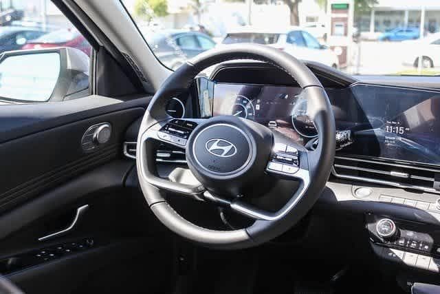 Thumbnail: 2025 Hyundai Elantra - 21