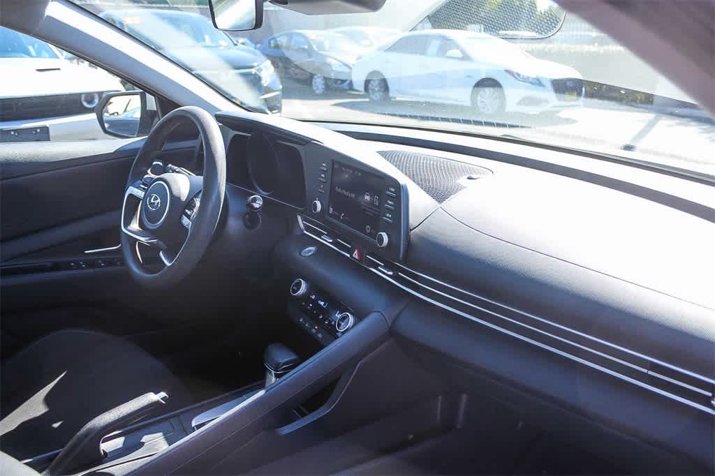 Thumbnail: 2021 Hyundai Elantra - 11