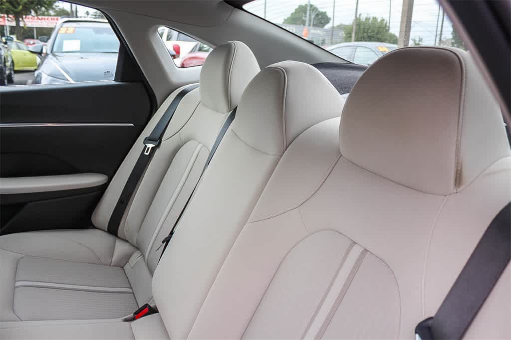 Thumbnail: 2023 Hyundai Sonata - 24