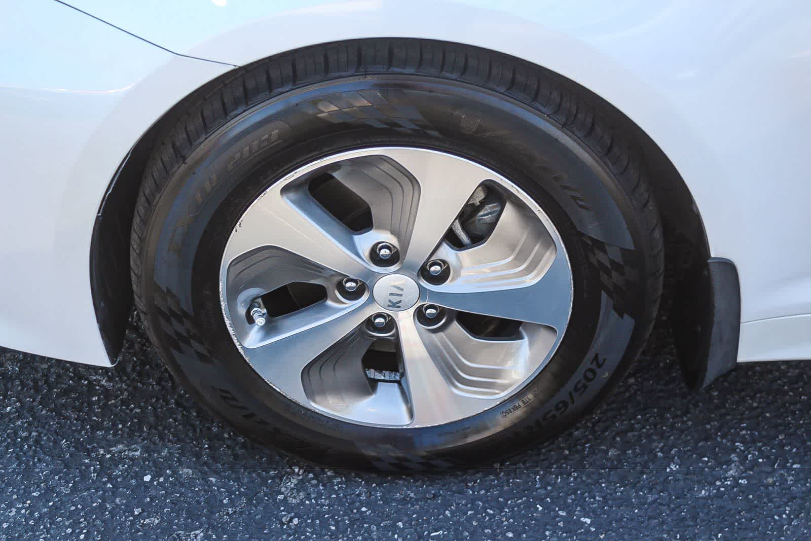 Thumbnail: 2015 Kia Optima - 11