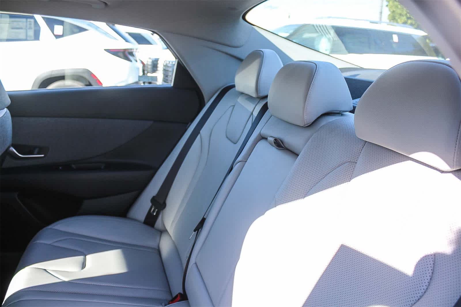 Thumbnail: 2025 Hyundai Elantra - 24