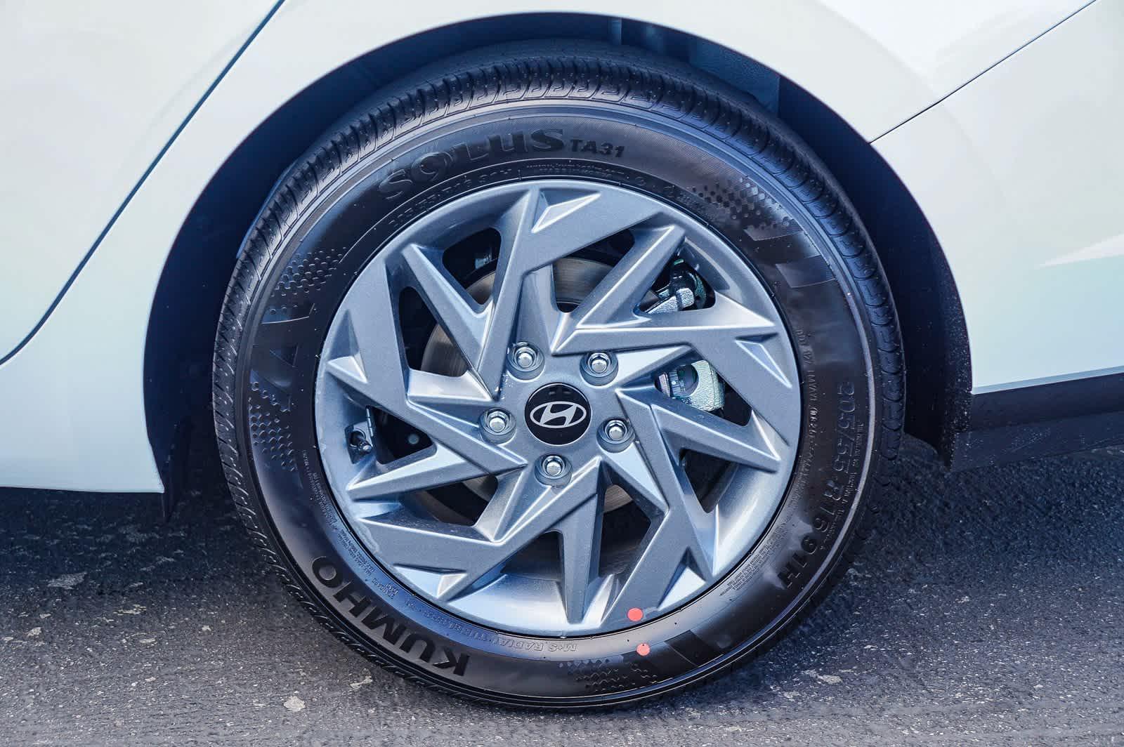 Thumbnail: 2025 Hyundai Elantra - 12