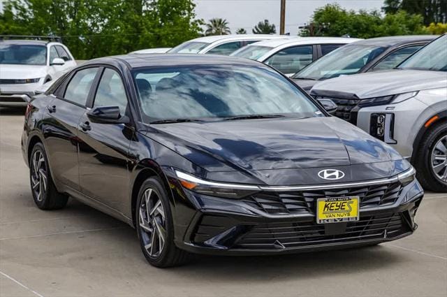 Thumbnail: 2025 Hyundai Elantra - 3