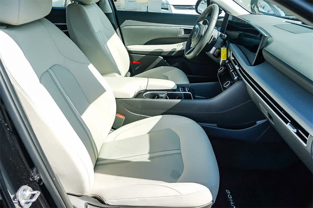 Thumbnail: 2024 Hyundai Sonata - 23