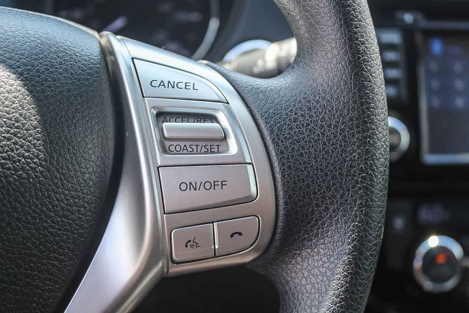 Thumbnail: 2016 Nissan Rogue - 34