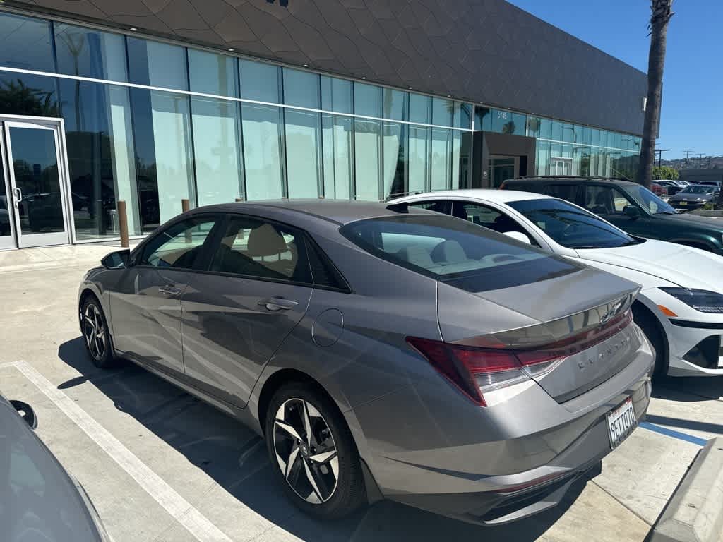 Thumbnail: 2023 Hyundai Elantra - 8