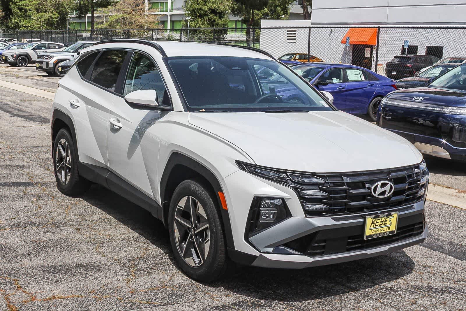 Thumbnail: 2026 Hyundai Tucson - 3