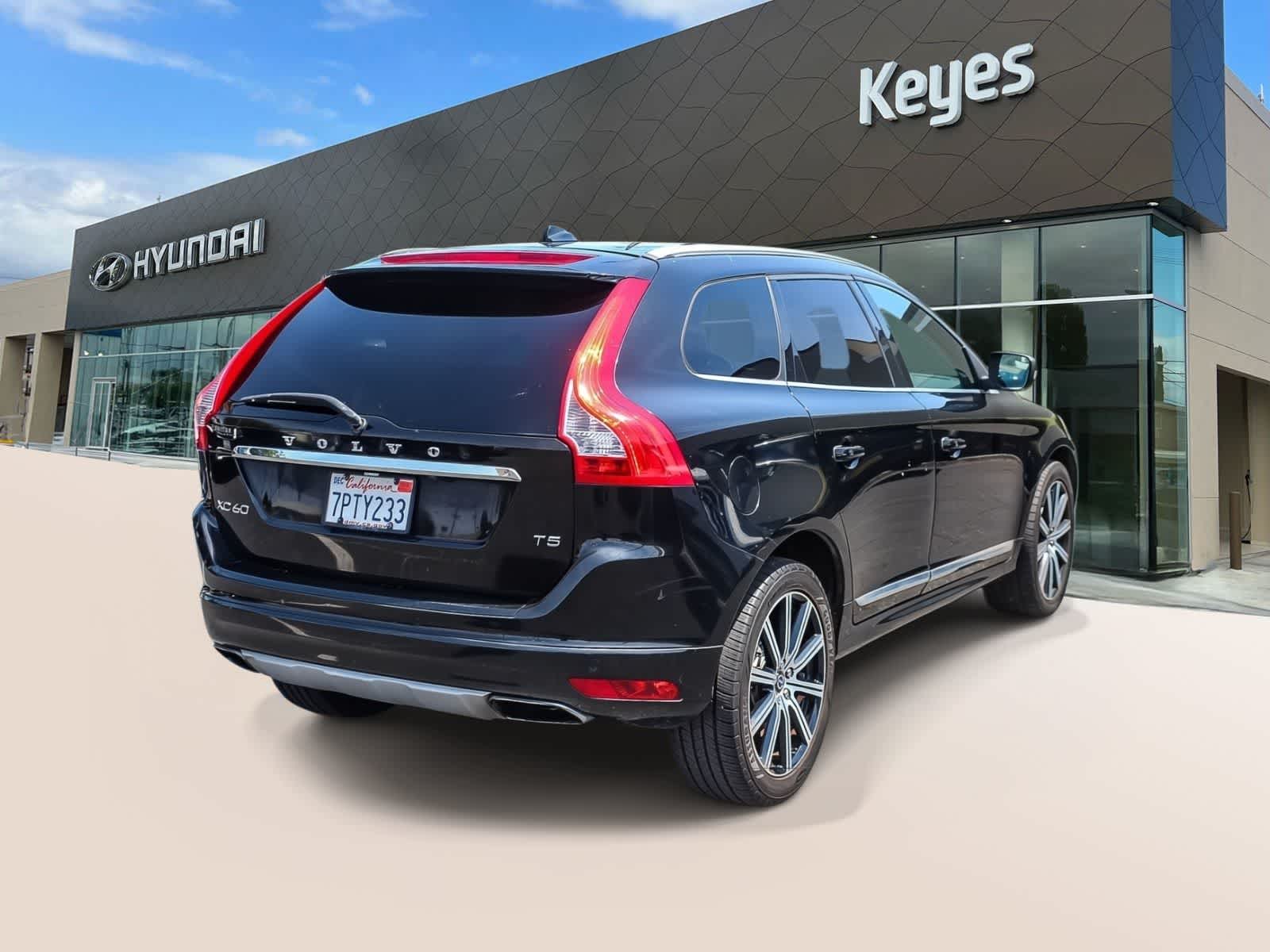 Thumbnail: 2016 Volvo XC60 - 3