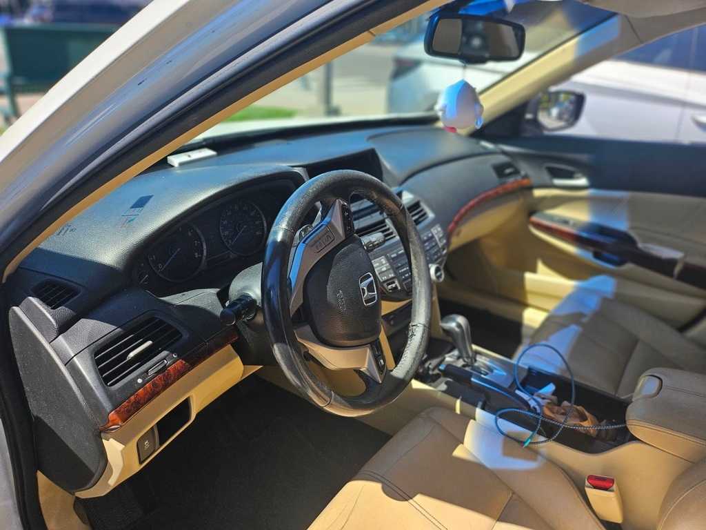 Thumbnail: 2012 Honda Crosstour - 24
