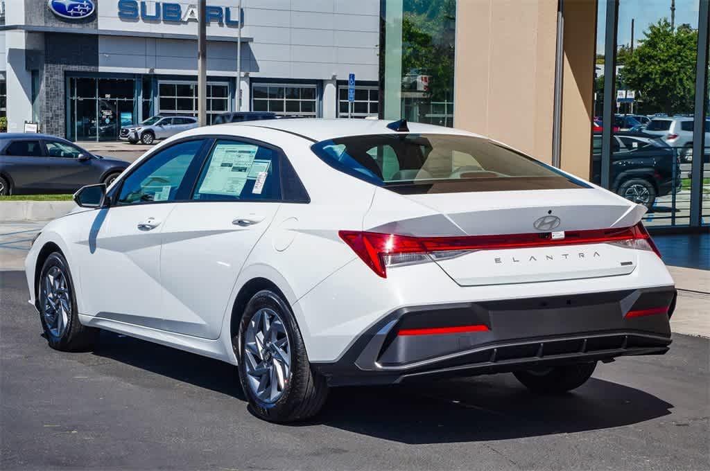 Thumbnail: 2025 Hyundai Elantra - 2