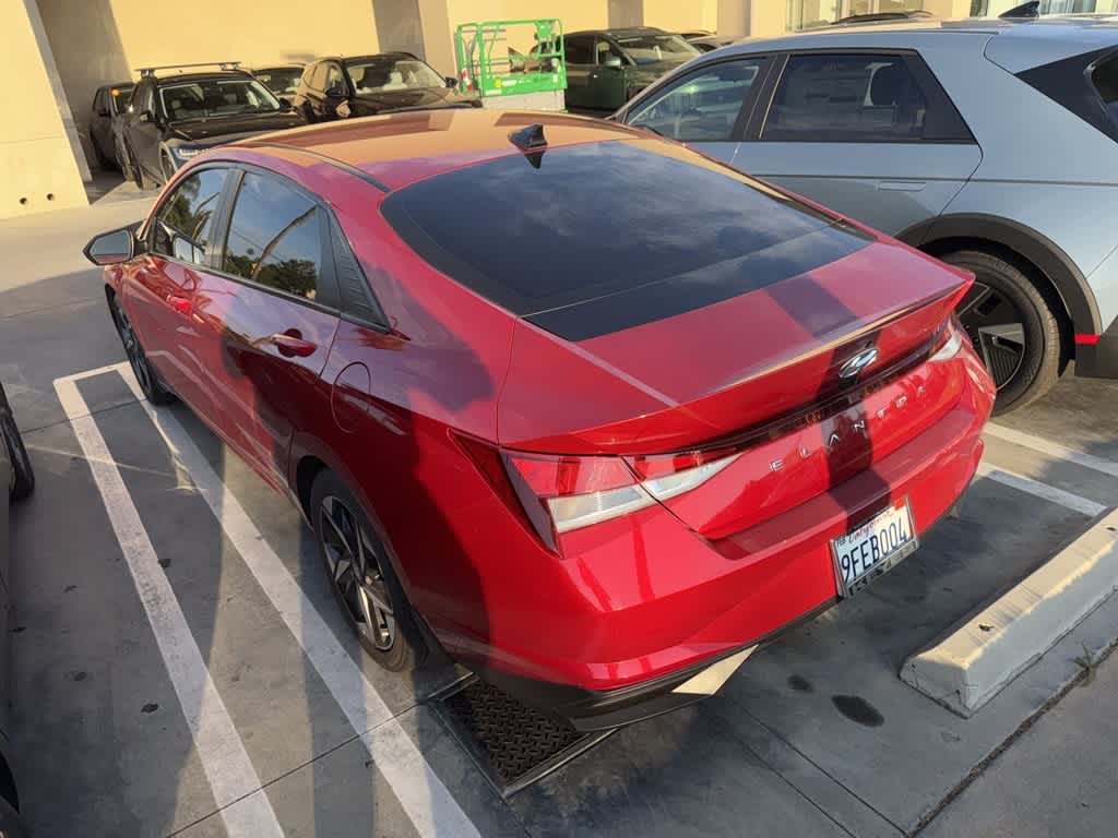 Thumbnail: 2023 Hyundai Elantra - 10