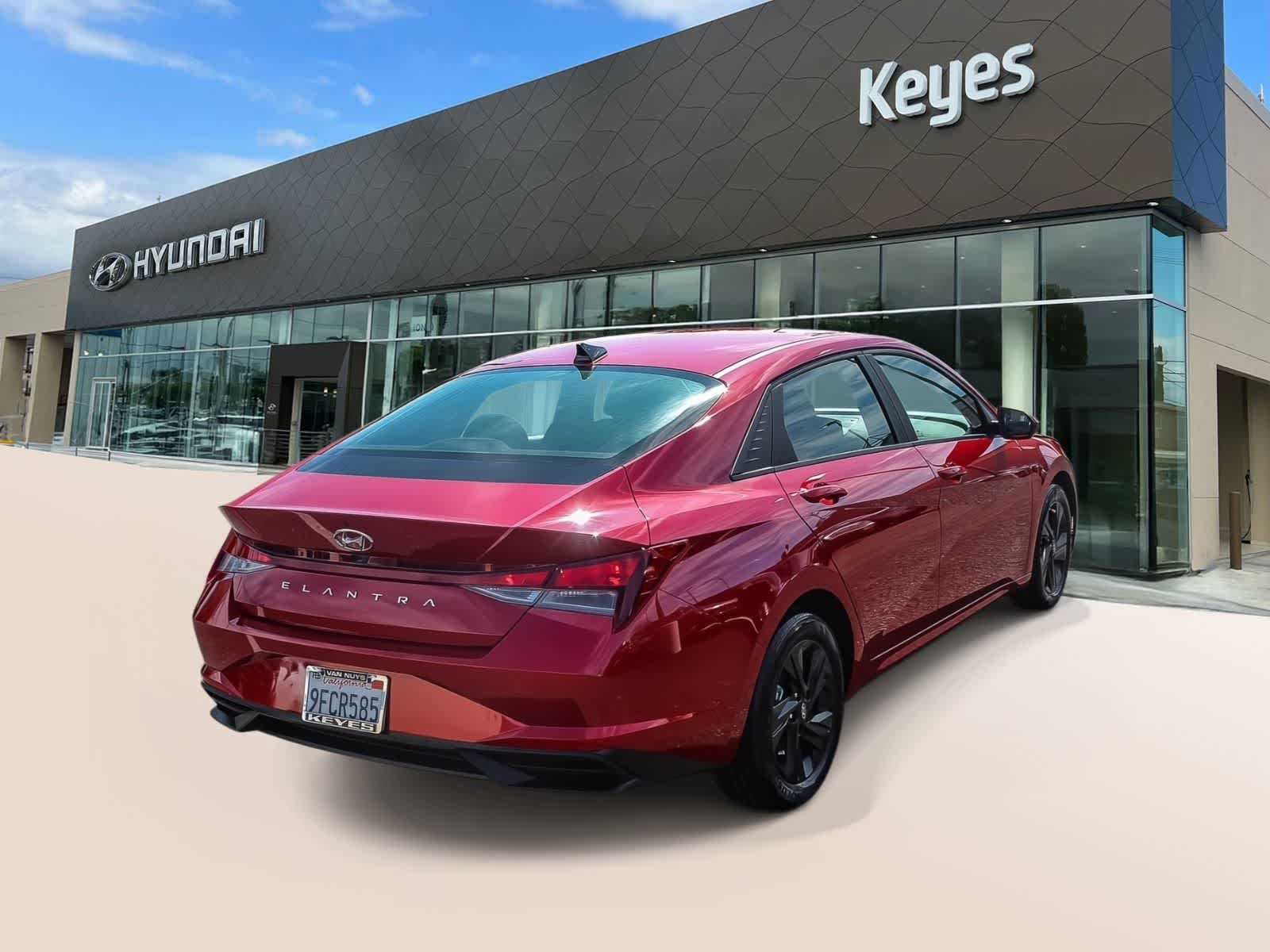 Thumbnail: 2023 Hyundai Elantra - 4