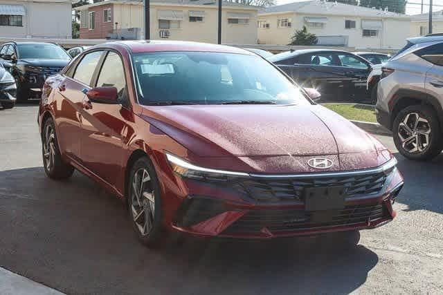 Thumbnail: 2025 Hyundai Elantra - 3