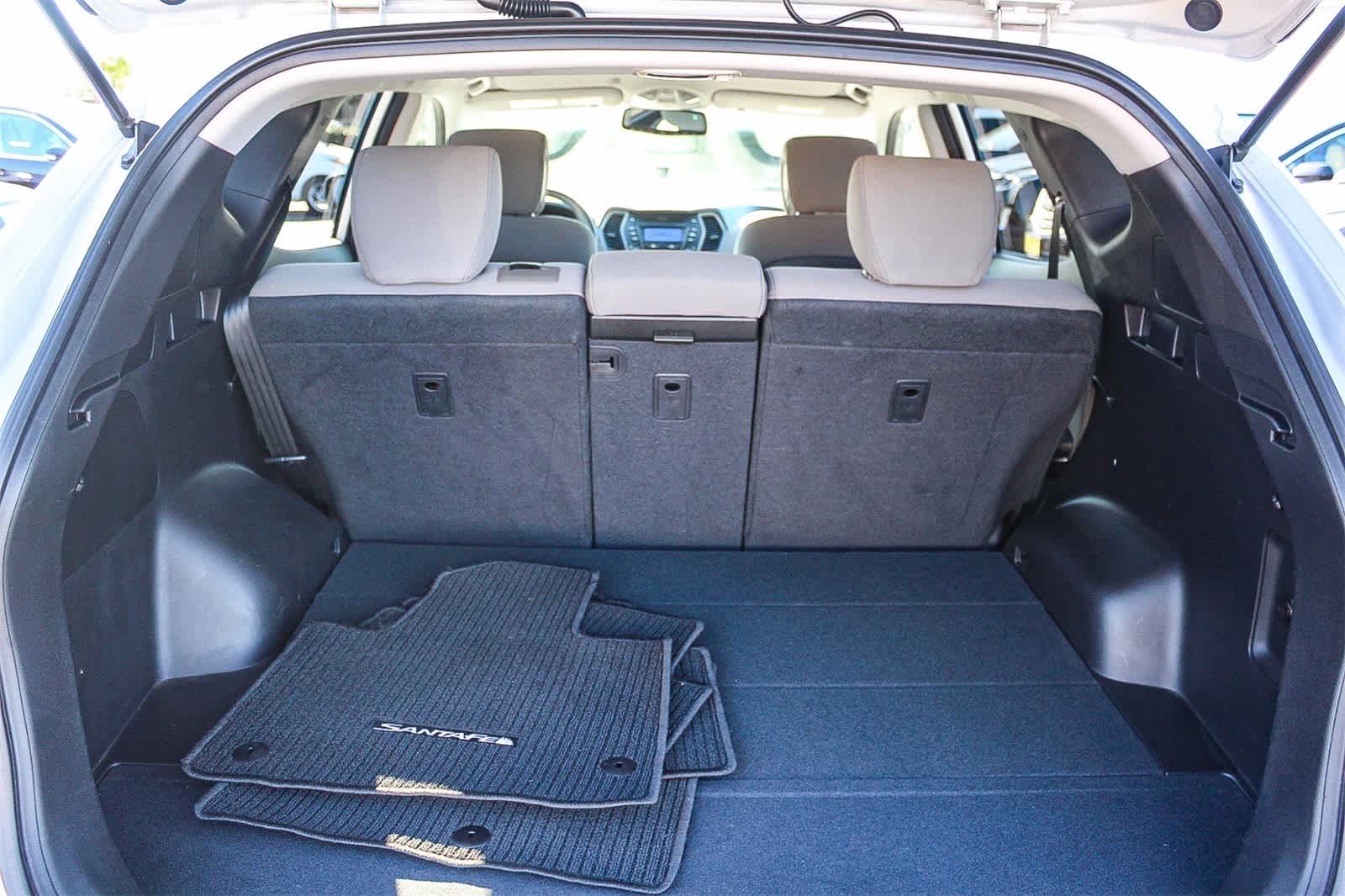 Thumbnail: 2013 Hyundai Santa Fe - 37