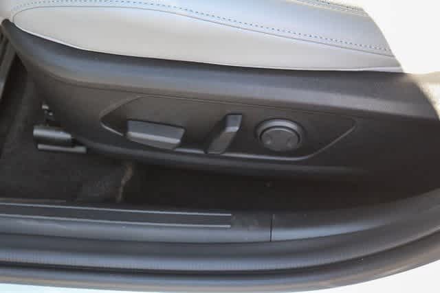 Thumbnail: 2025 Hyundai Elantra - 23