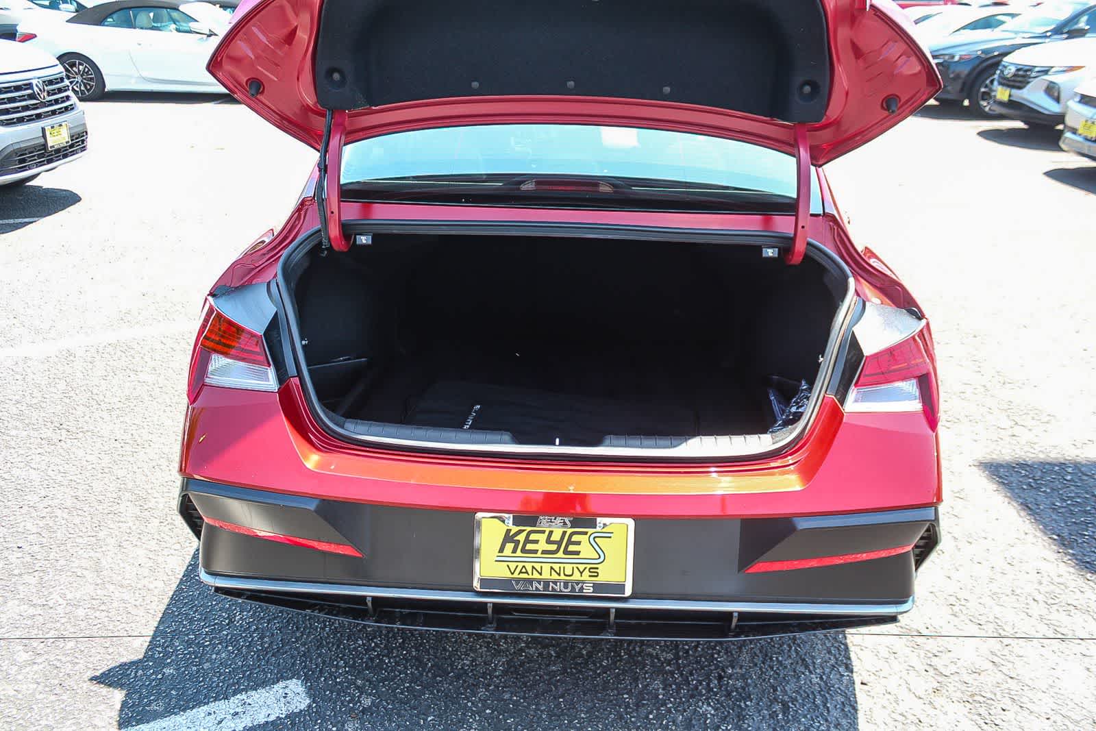 Thumbnail: 2025 Hyundai Elantra - 34
