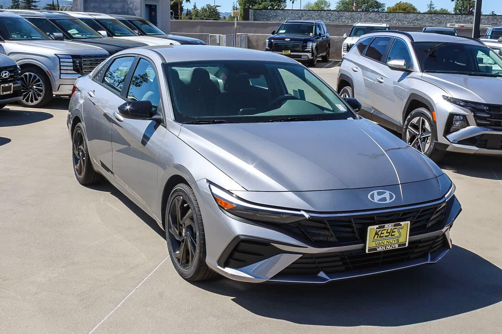 Thumbnail: 2026 Hyundai Elantra - 3