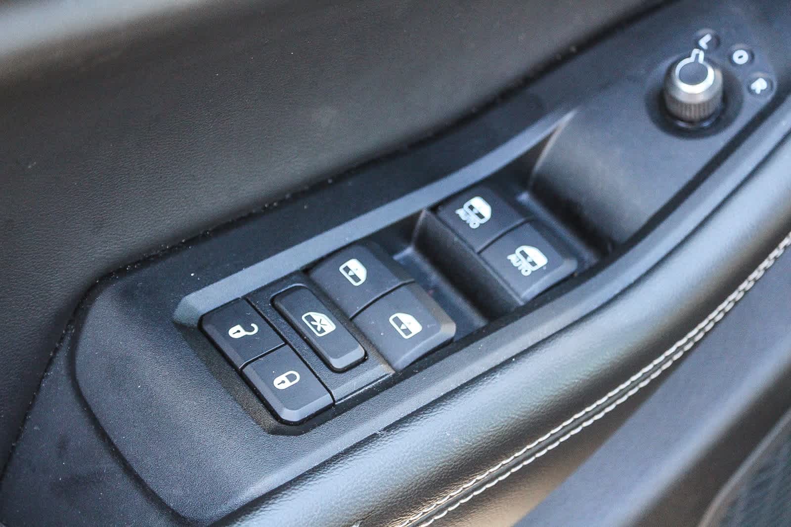 Thumbnail: 2023 Jeep Grand Cherokee - 28