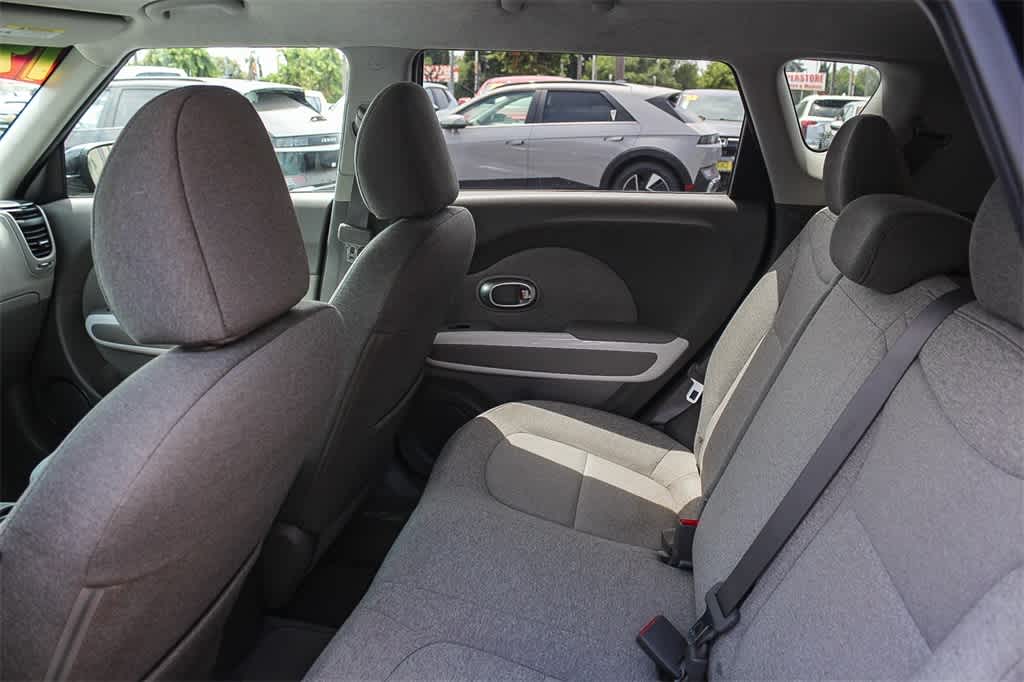 Thumbnail: 2019 Kia Soul EV - 18